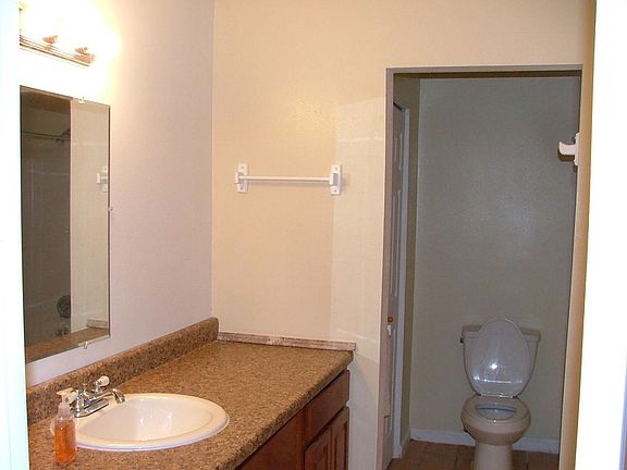 5th image of 28 Marywood Ct