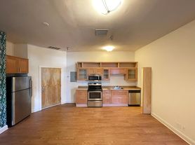 1822 Ridge Ave
