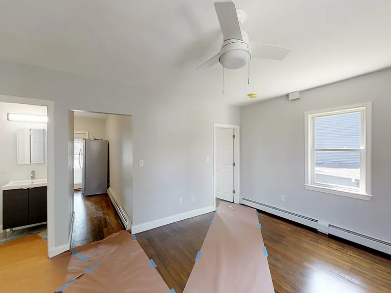 836 Canterbury St #2R — Photo 3