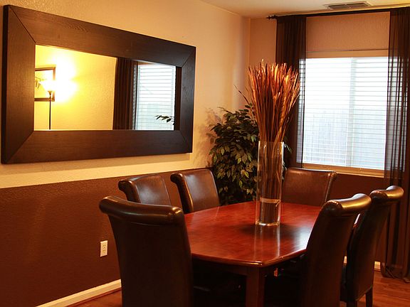Formal dining room