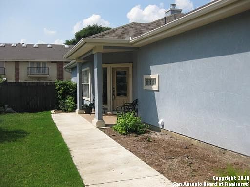 3rd image of 524 BLUE HERON LN #0
