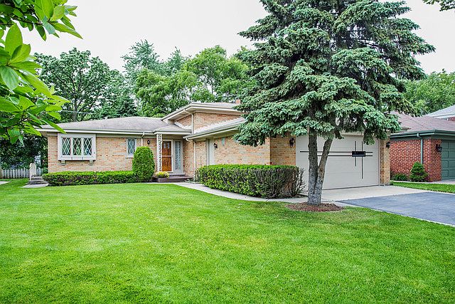 1st image of 5856 N Lacey Ave