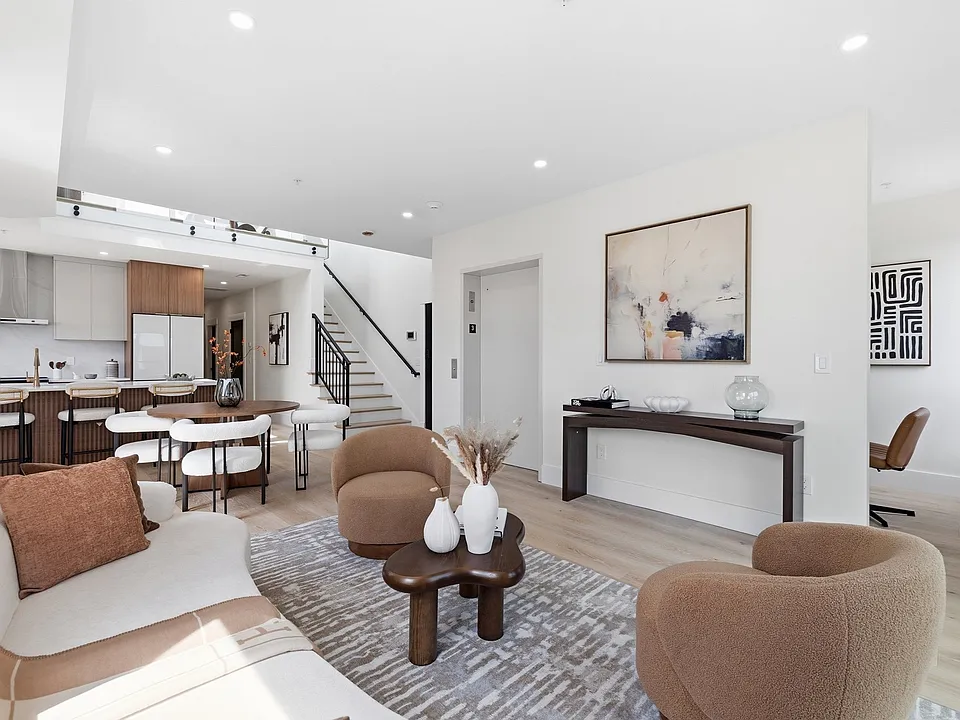 17 Holmes St #Penthouse 1