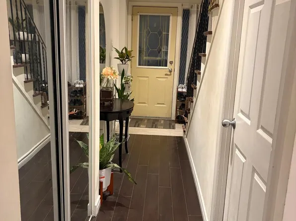 301 Washburn Way #40, Toronto, ON M1B 1K4