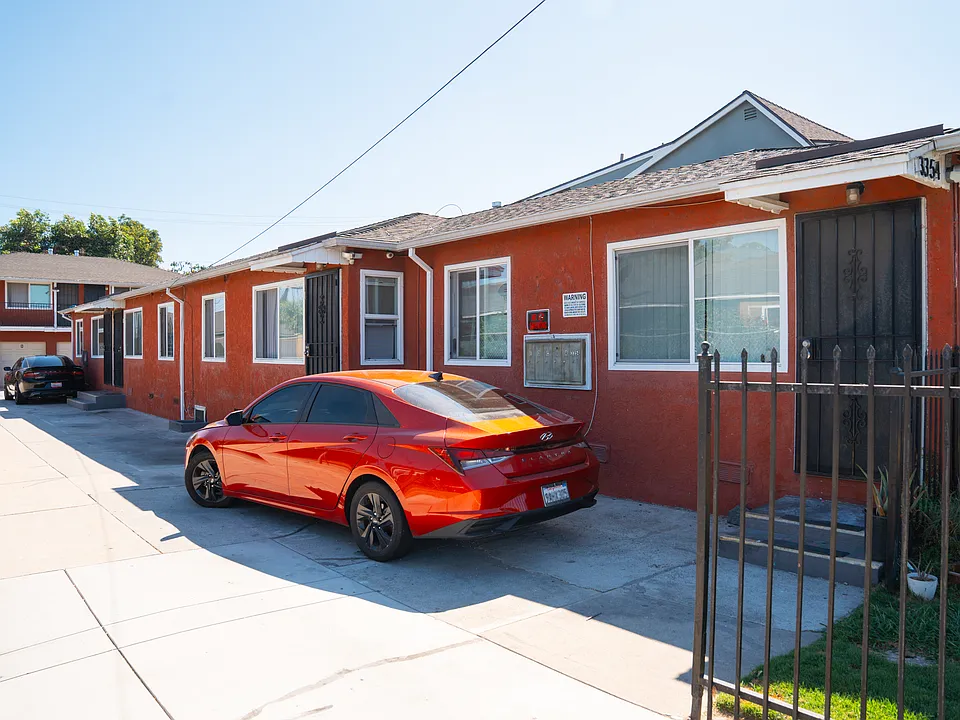 3354 Norton Ave #D