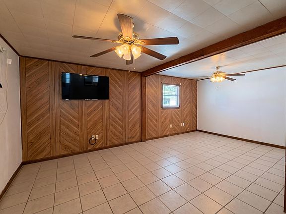 4th image of 418 Fieldcrest Dr