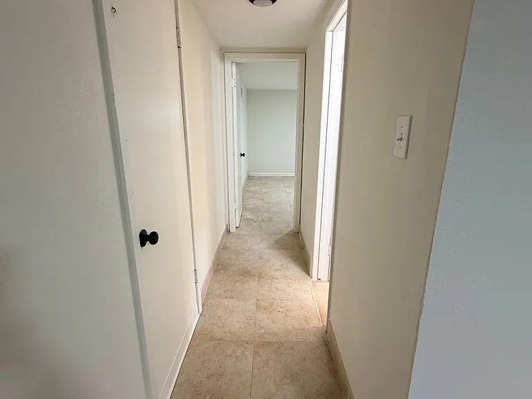 4700 N Vine St — Photo 20