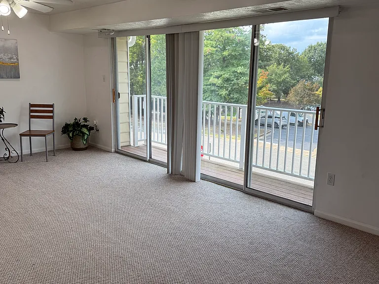 Living Room/Deck