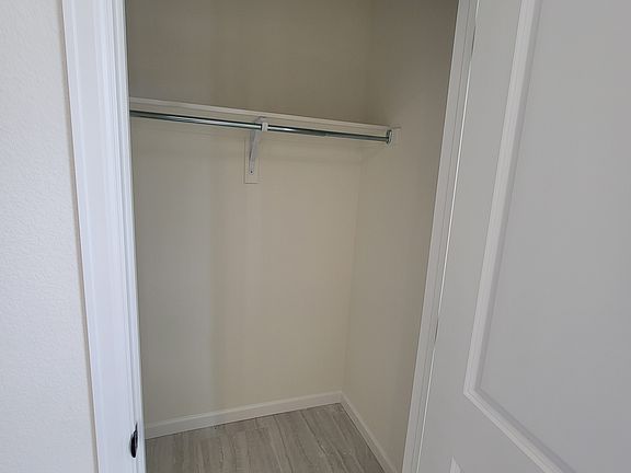 3rd image of 775 Superior Dr
