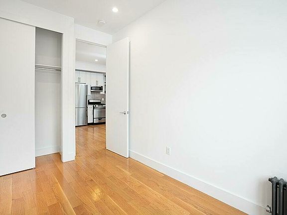 3rd image of 150 W 84th St APT 3D