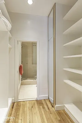 Sold by Sotheby's International Realty | media 7