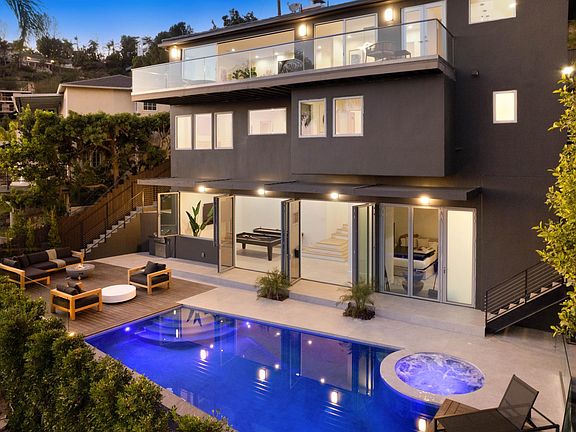 Spend your dream vacation at LA Reserve