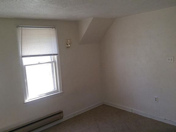 5th image of 710 1/2 1st Ave
