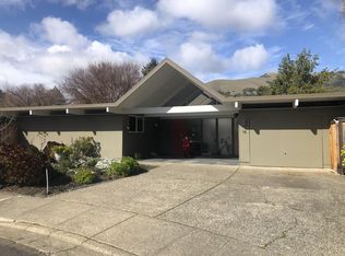 18 Zephyr Ct, San Rafael, CA 94903