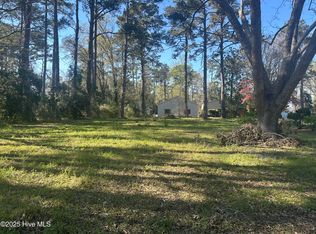 308 Seifert Rd, New Bern, NC 28560