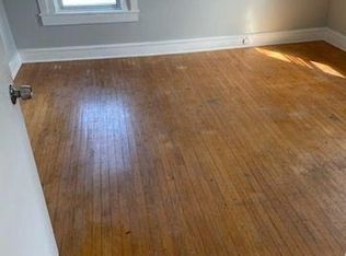 197 Ridge St APT 3, Fall River, MA 02721