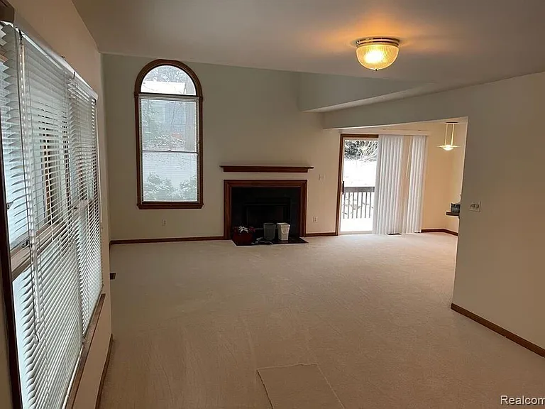2445 Mulberry Ct — Photo 3