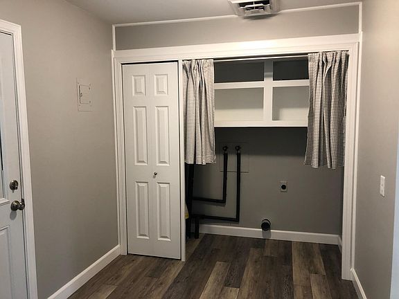 5th image of 2821 S Millwood Ave