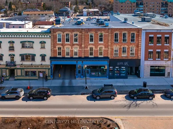 166 Broadway Ave #5, Orangeville, ON L9W 1K3