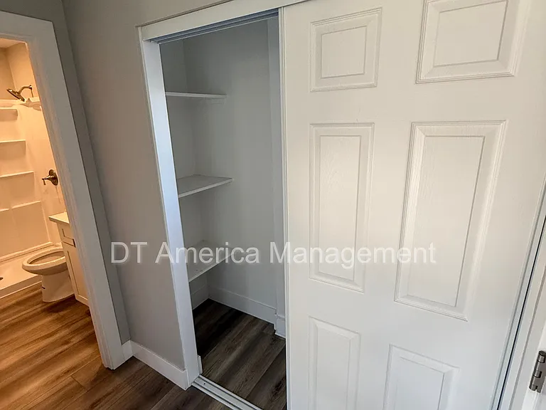 6405 Zena Dr — Photo 44