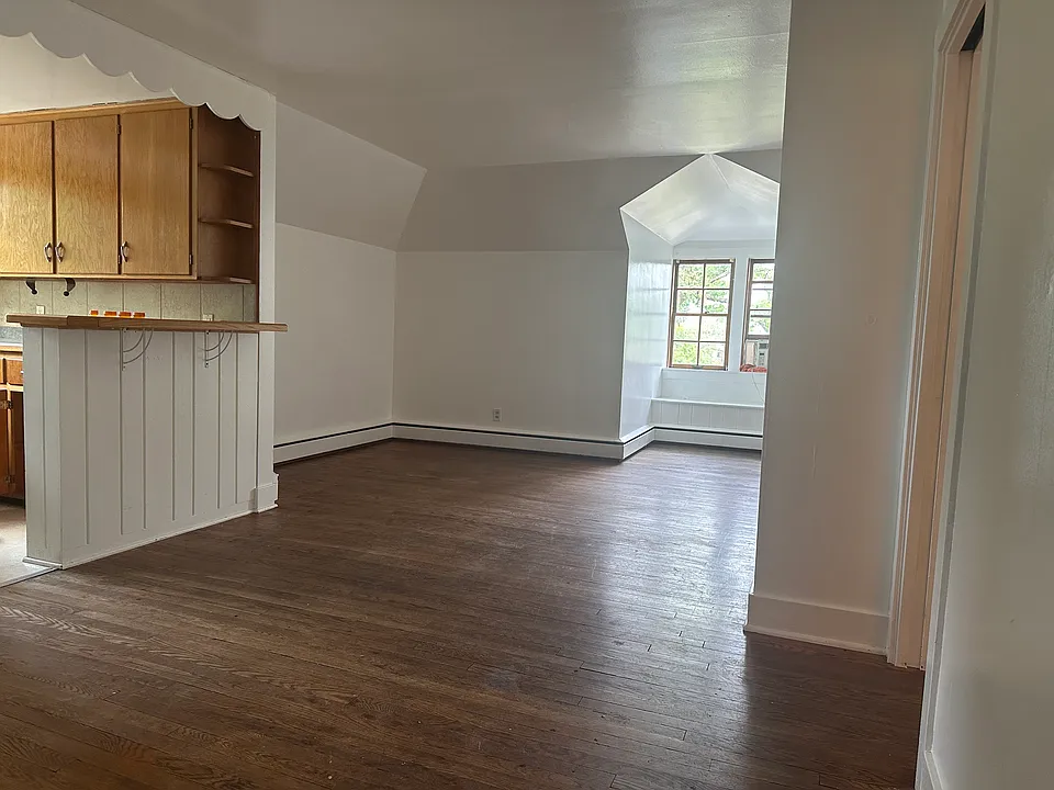 516 Lake Ave #3