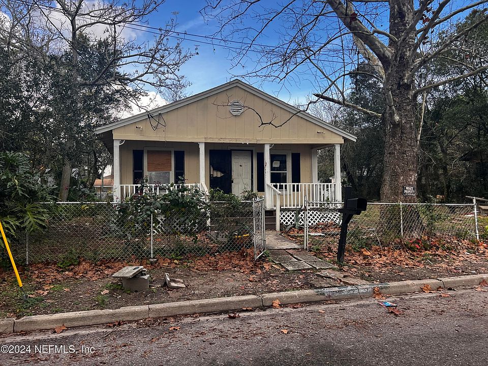 1st image of 1457 E 9TH Street