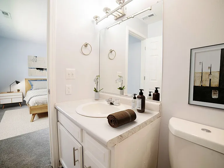 Aura Apartments — Photo 29