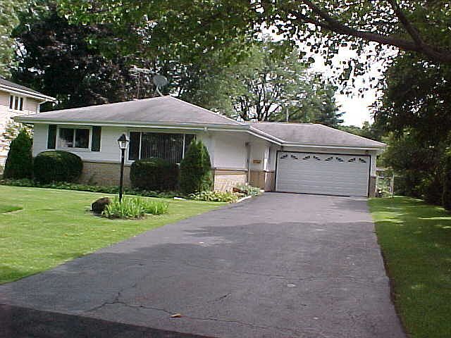 1st image of 1405 E Dogwood Ln