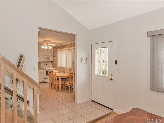 3rd image of 18 James St