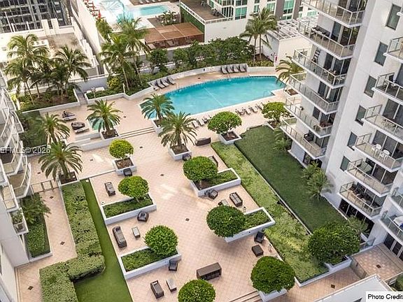 3rd image of 1050 Brickell Ave APT 416