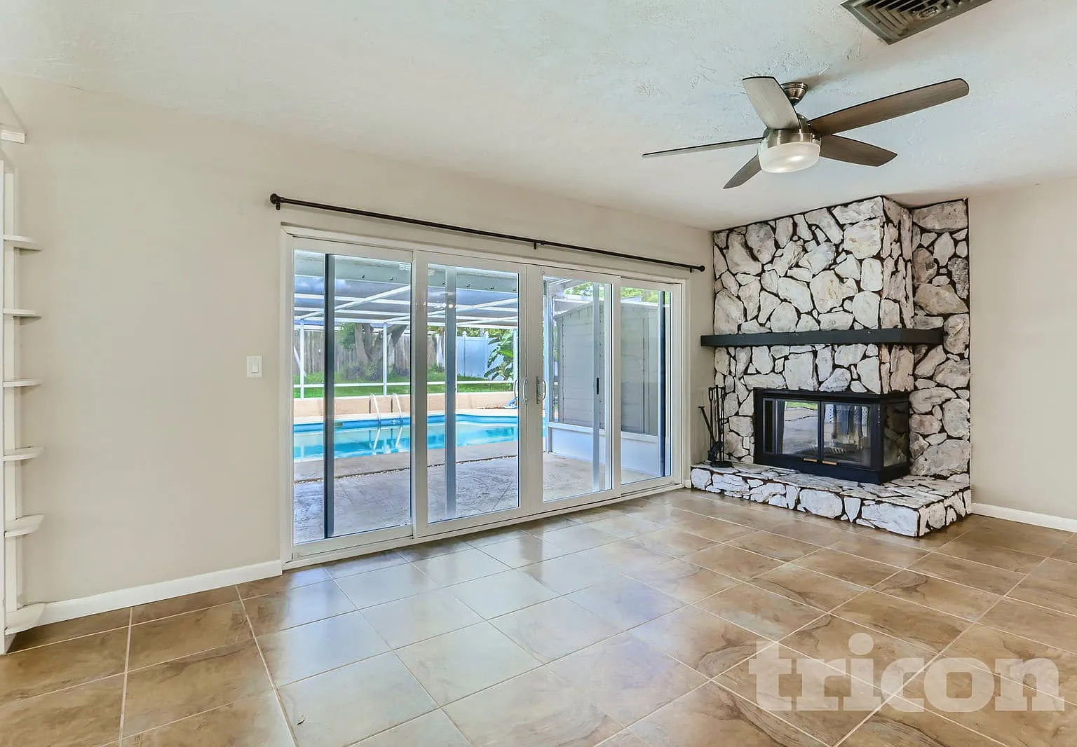 609 Linda Court Palm Harbor FL — Photo 3