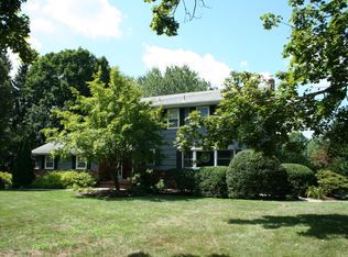 20 Rolling Knolls Dr, Middletown, NJ 07748