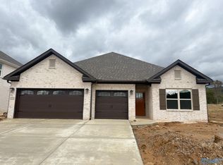 1221 Vouri Cir, Huntsville, AL 35803