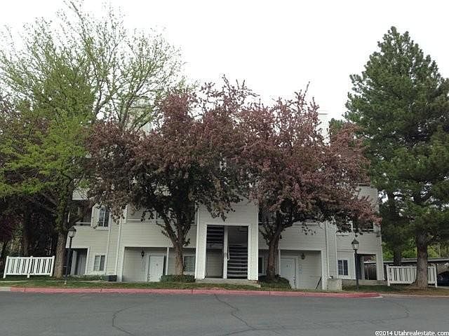 1st image of 1489 E Vineyard Ct