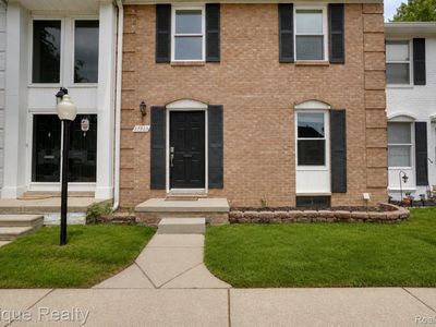 37525 Charter Oaks Blvd, Clinton Township, MI, 48036