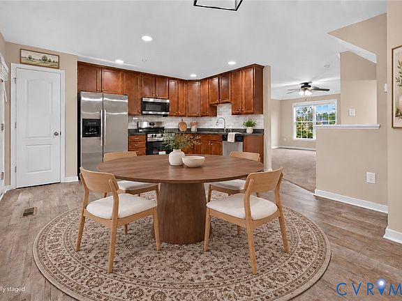 3rd image of 3018 Perdue Springs Ln