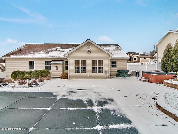 3rd image of 205 White Oak Dr
