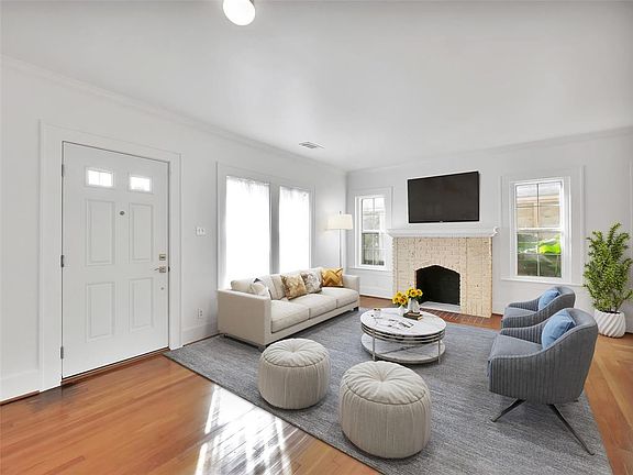 4th image of 4115 Woodleigh St