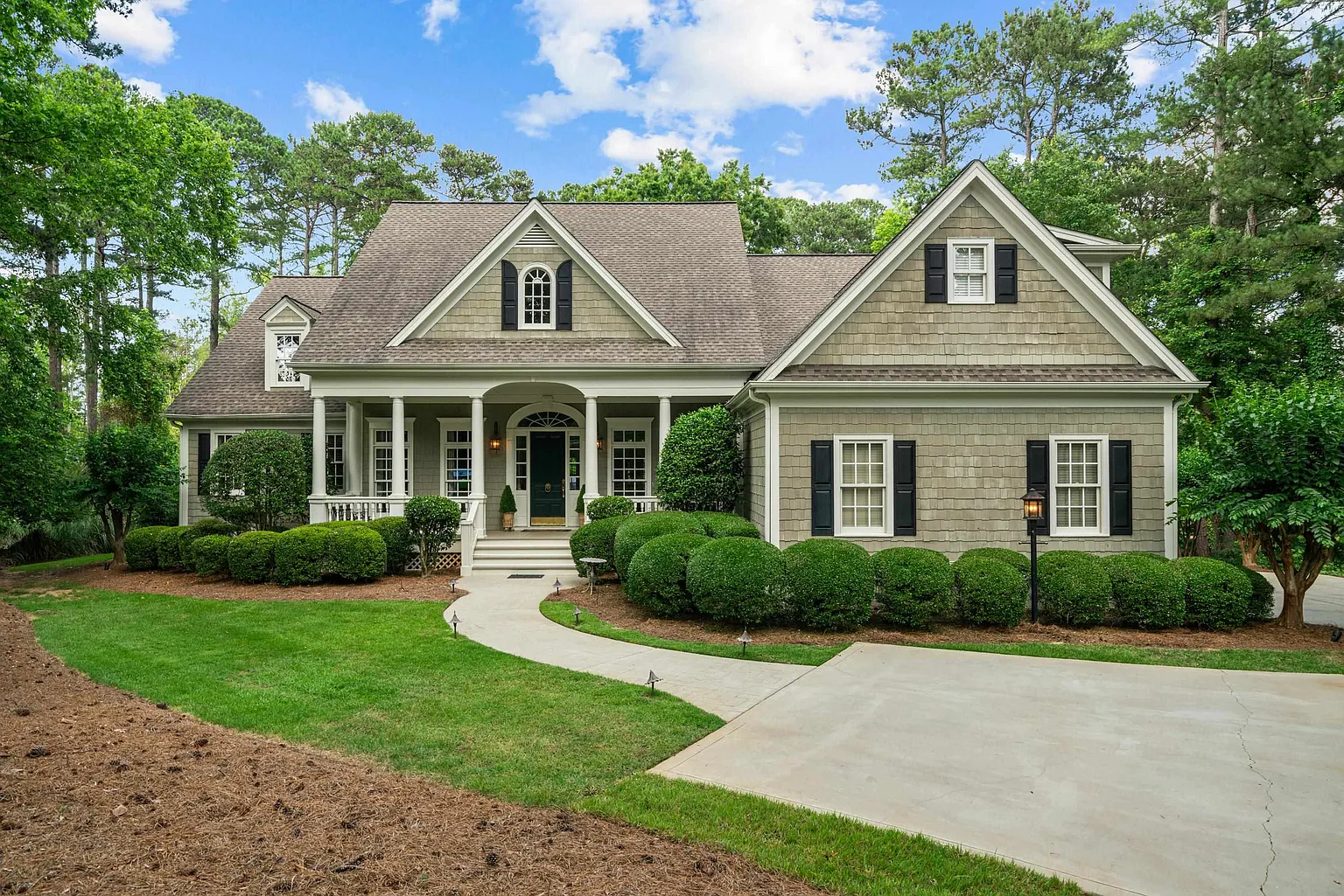 1041 Cawthorne Ln photo 1