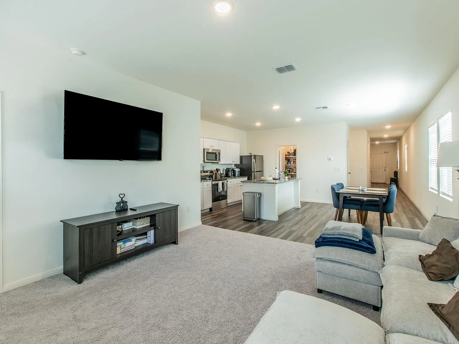 3 bed, 2.0 bath, 1522 sqft, $1,750 — Photo 4