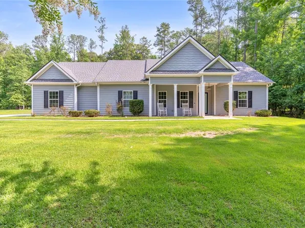 145 Emerald Hills Ln, Newnan, GA 30263