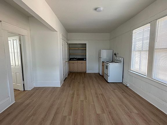 2nd image of 1810 N Nebraska Ave #1