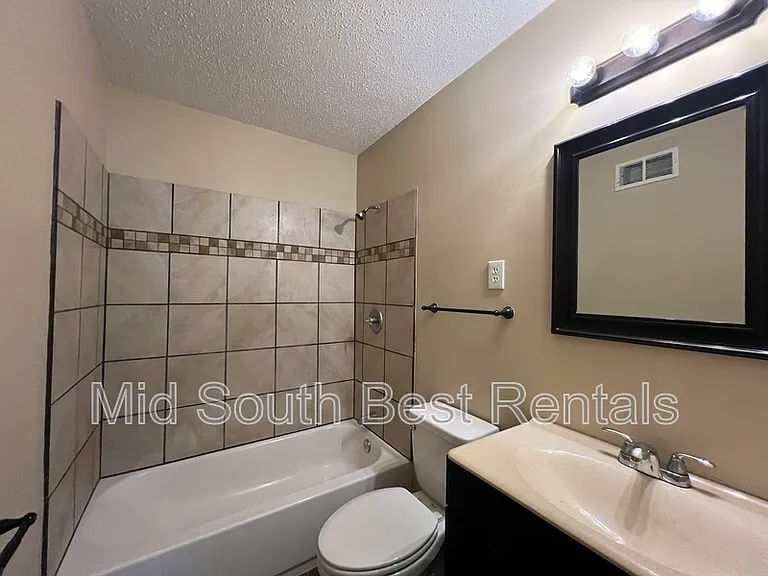 4330 Merlcrest Cv — Photo 12
