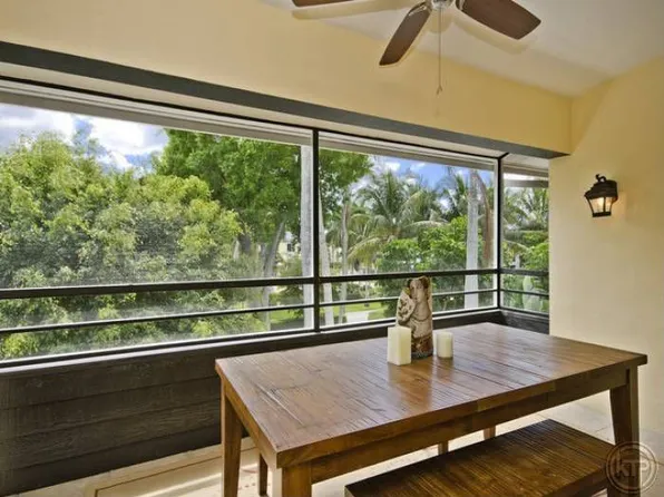 927 8th Ave S, Naples, FL 34102