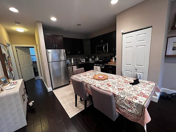 2nd image of 643 Hudson St APT 3