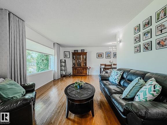 3rd image of 5607 94b Ave NW