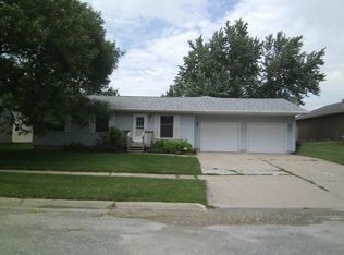 411 W Summit St, Wilton, IA 52778