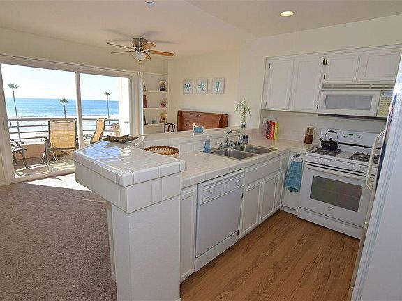 4th image of 501 N Pacific St Unit 6