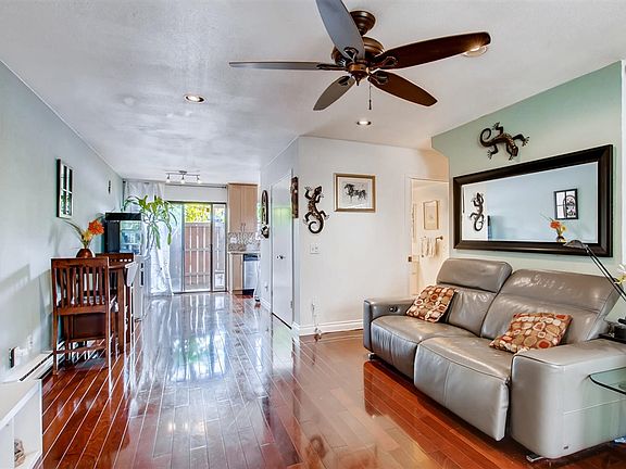 5th image of 9471 Gold Coast Dr Unit J3