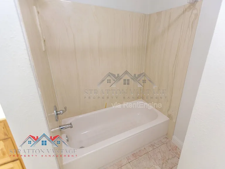 1970 N Hartford St #62 — Photo 24